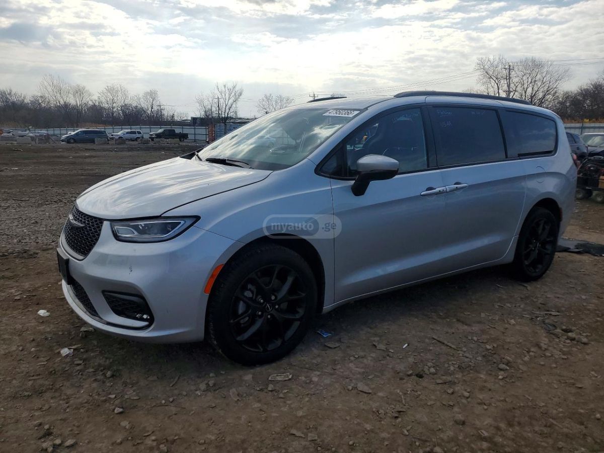 Chrysler Pacifica 2023 — миниатюра 1