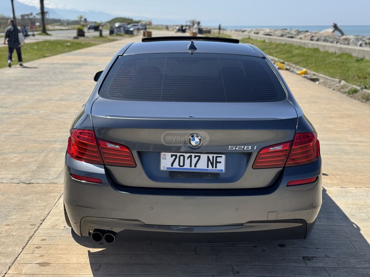 BMW 528 - фото 5