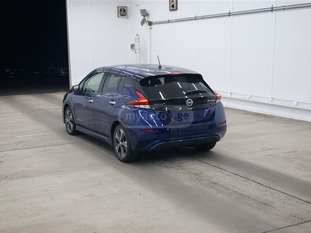 Nissan Leaf - фото 2