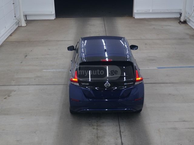 Nissan Leaf - фото 3