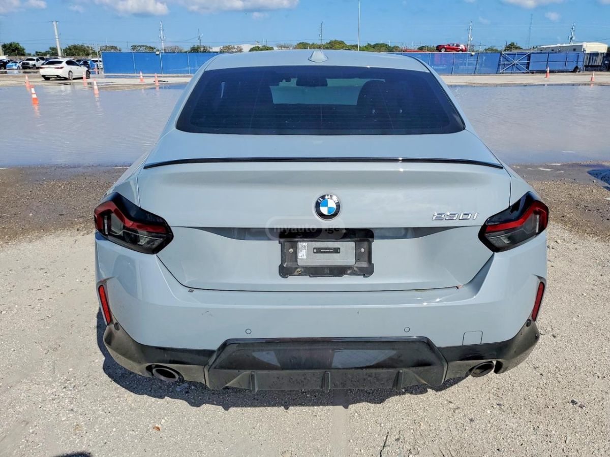 BMW 230i - фото 6