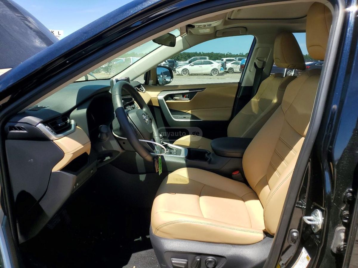 Toyota Rav 4 - фото 9