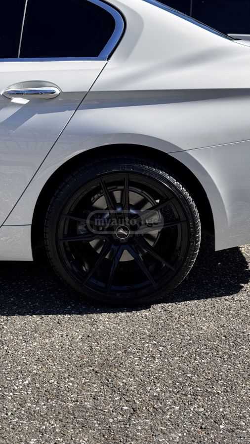 BMW 530 - фото 10