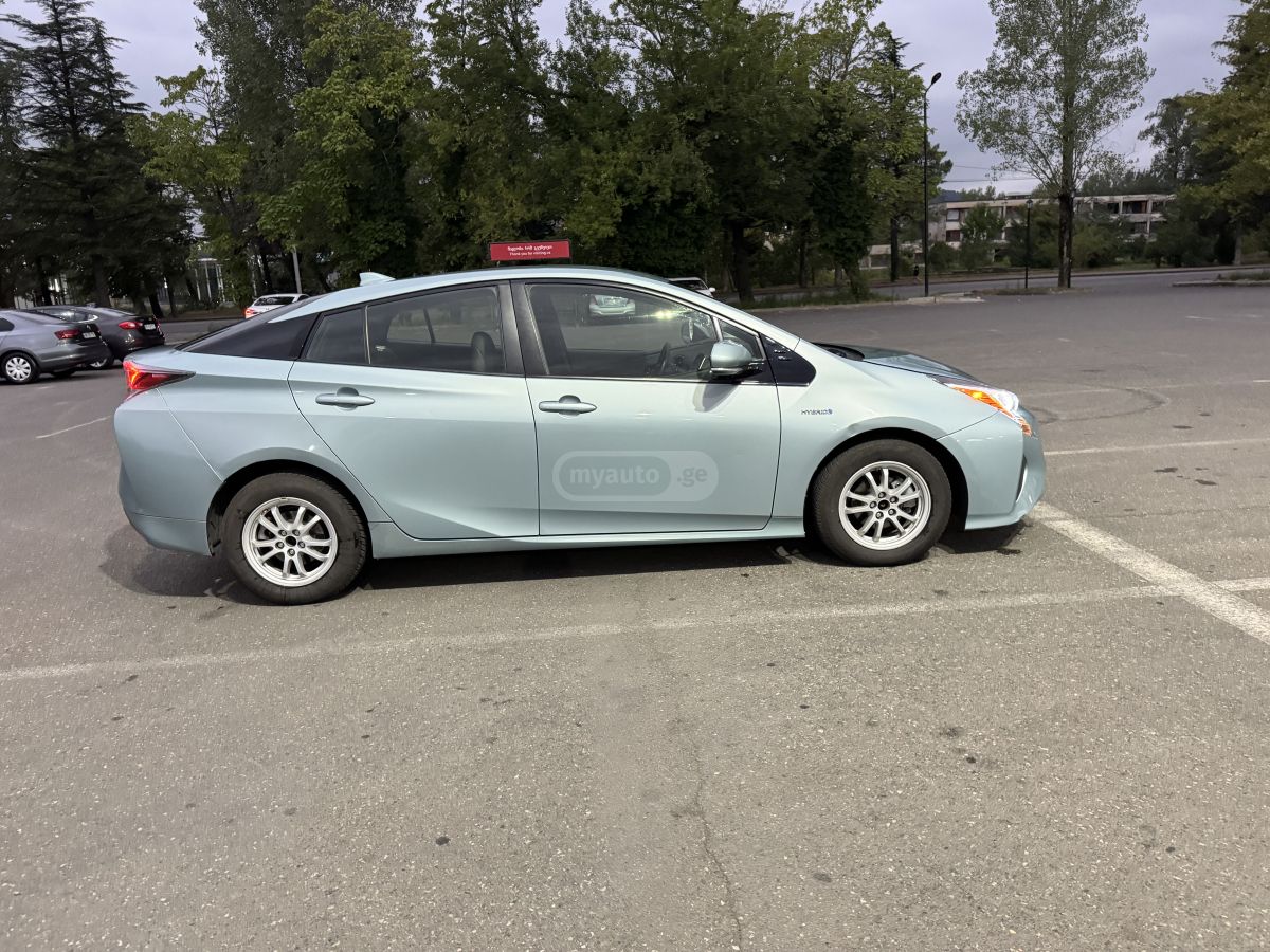 Toyota Prius - фото 6