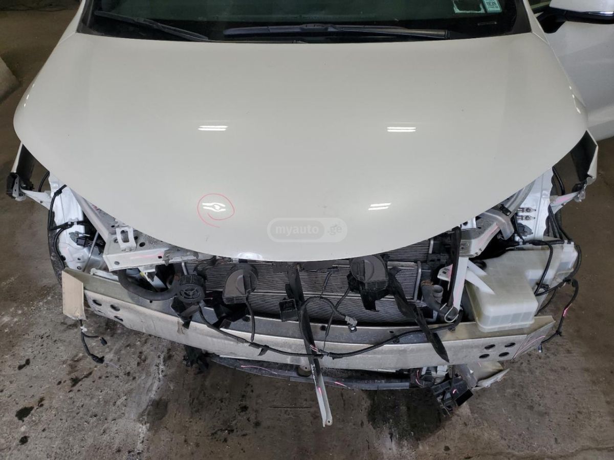 Toyota Sienna - фото 11