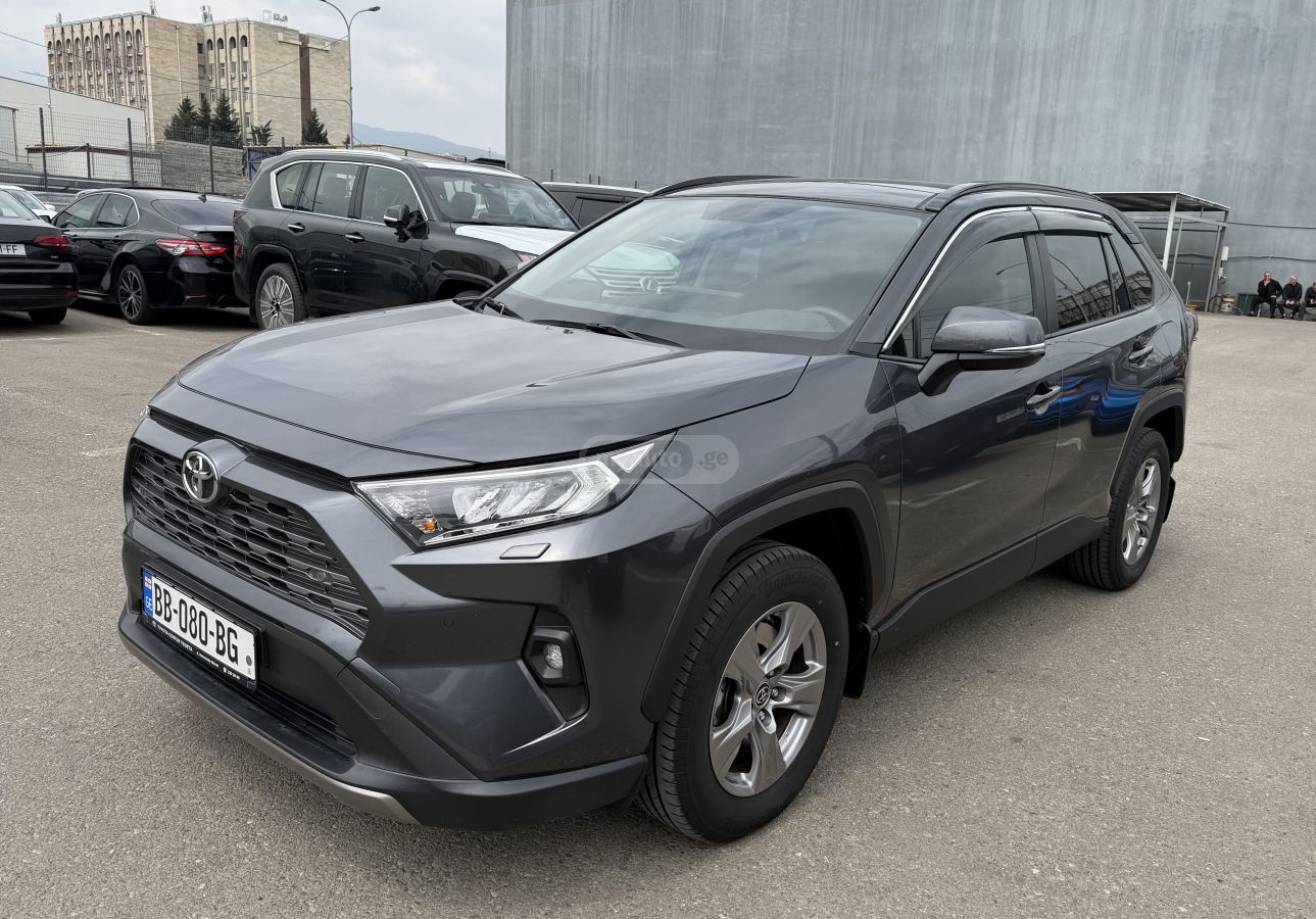 Toyota Rav 4 - фото 3