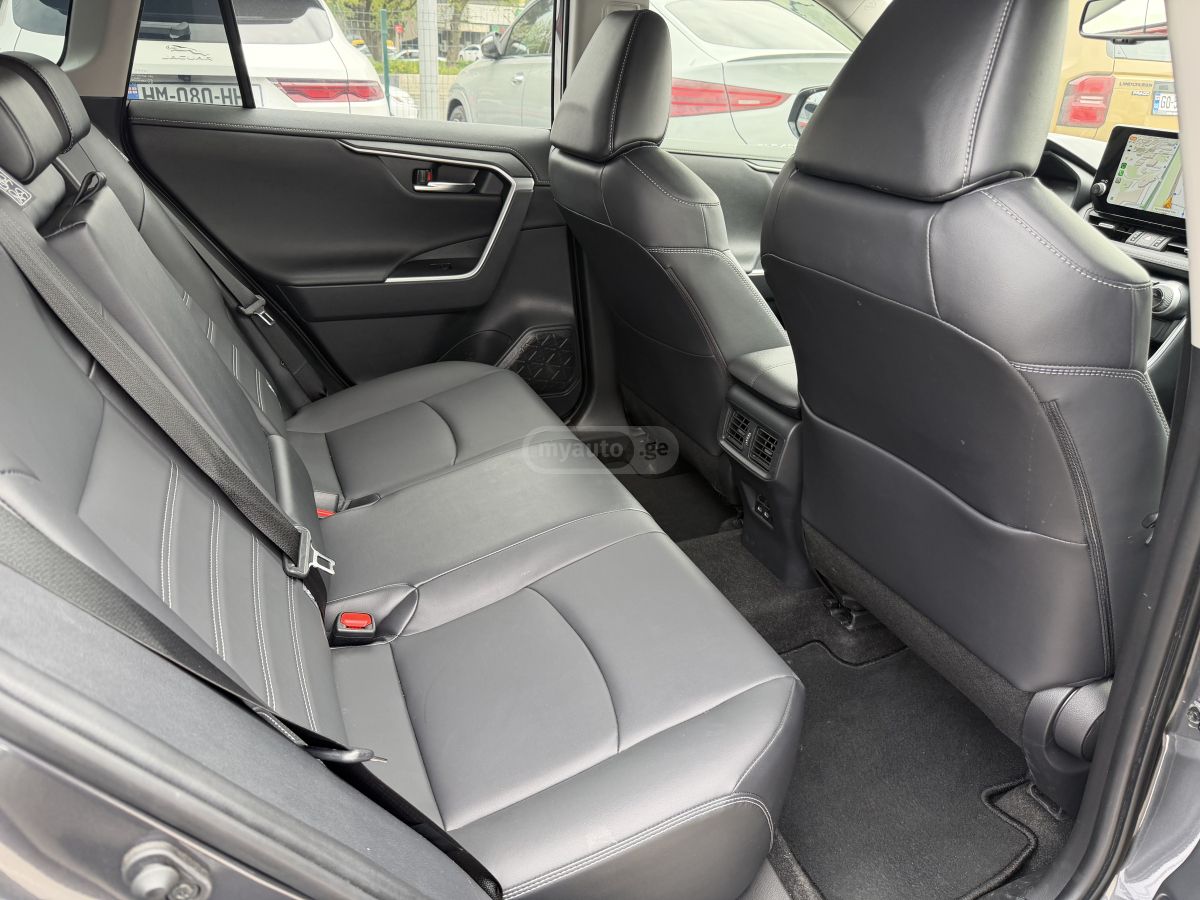 Toyota Rav 4 - фото 9