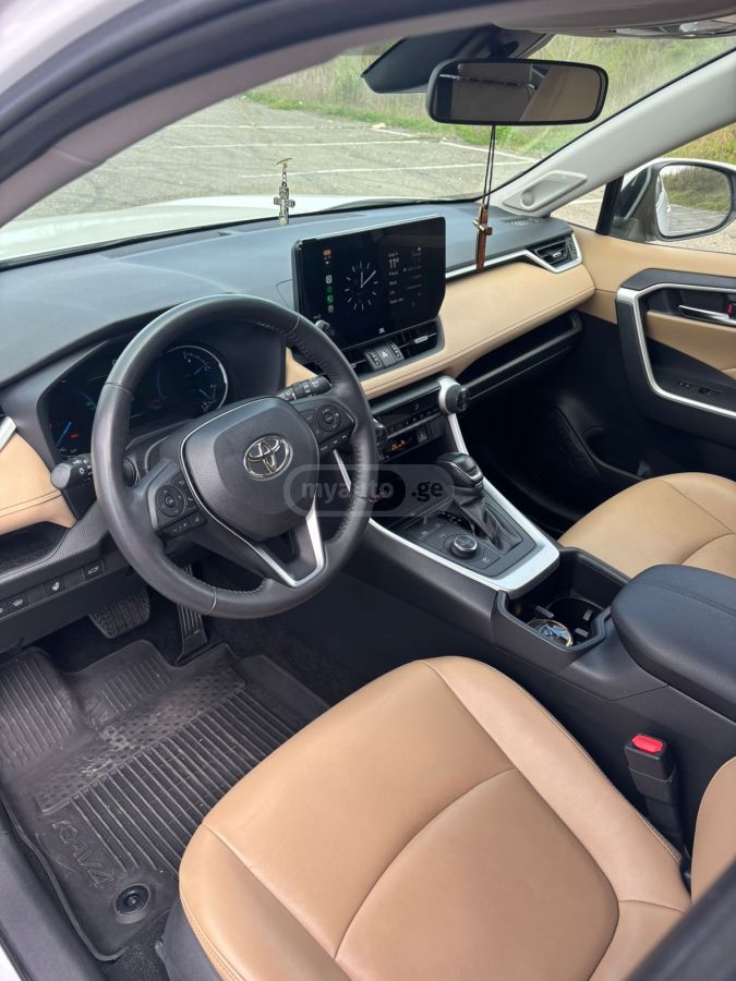 Toyota Rav 4 - фото 13