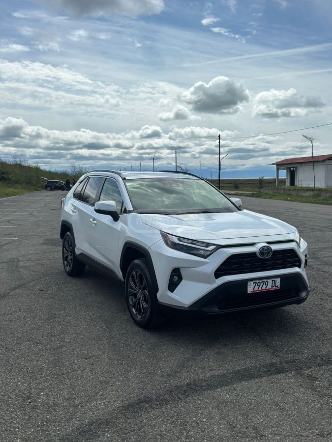 Toyota Rav 4 - фото 2