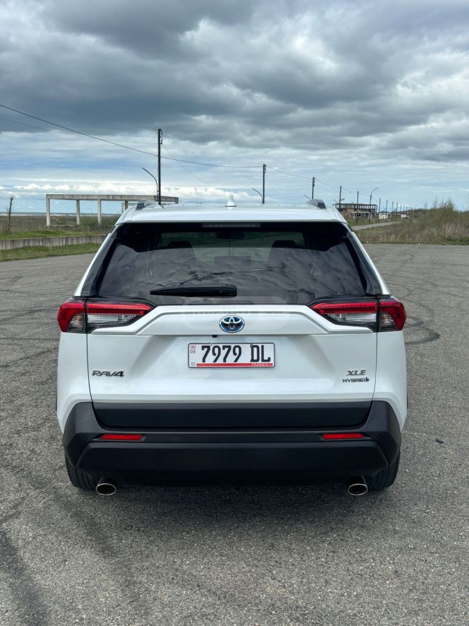 Toyota Rav 4 - фото 4