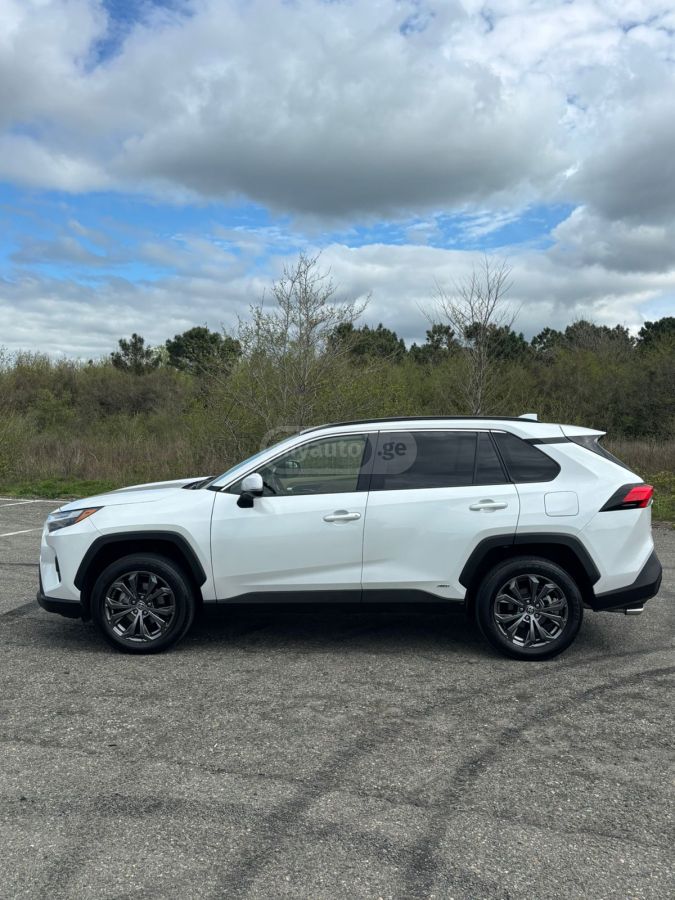 Toyota Rav 4 - фото 5