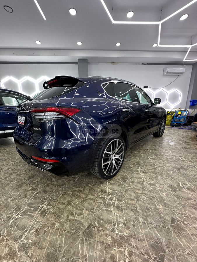 Maserati Levante - фото 6