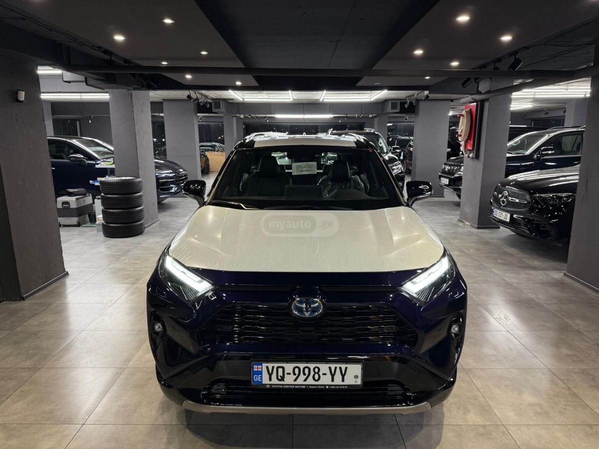 Toyota RAV 4 - фото 1