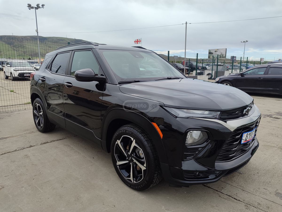Chevrolet Trailblazer - фото 1