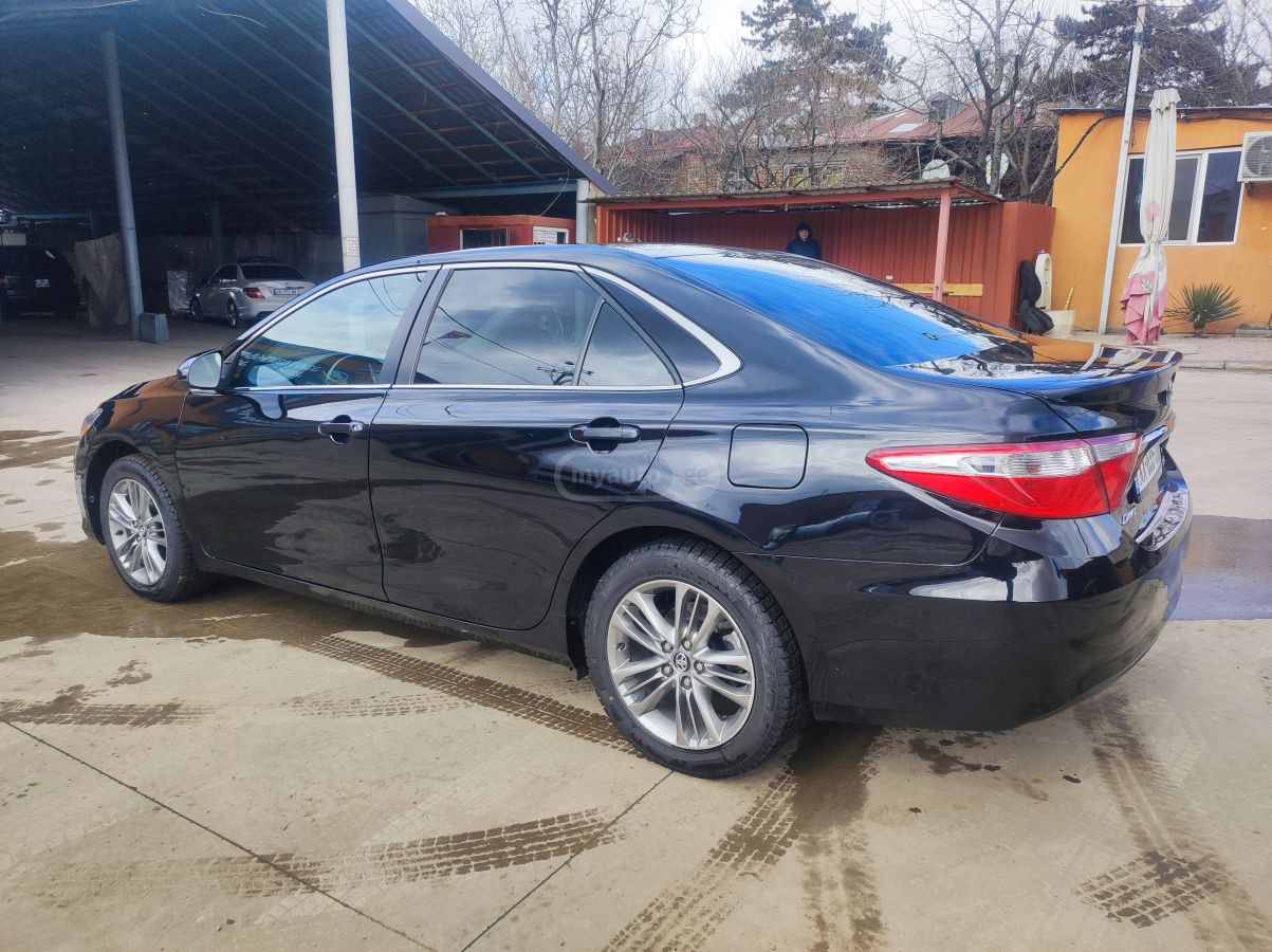 Toyota Camry - фото 6