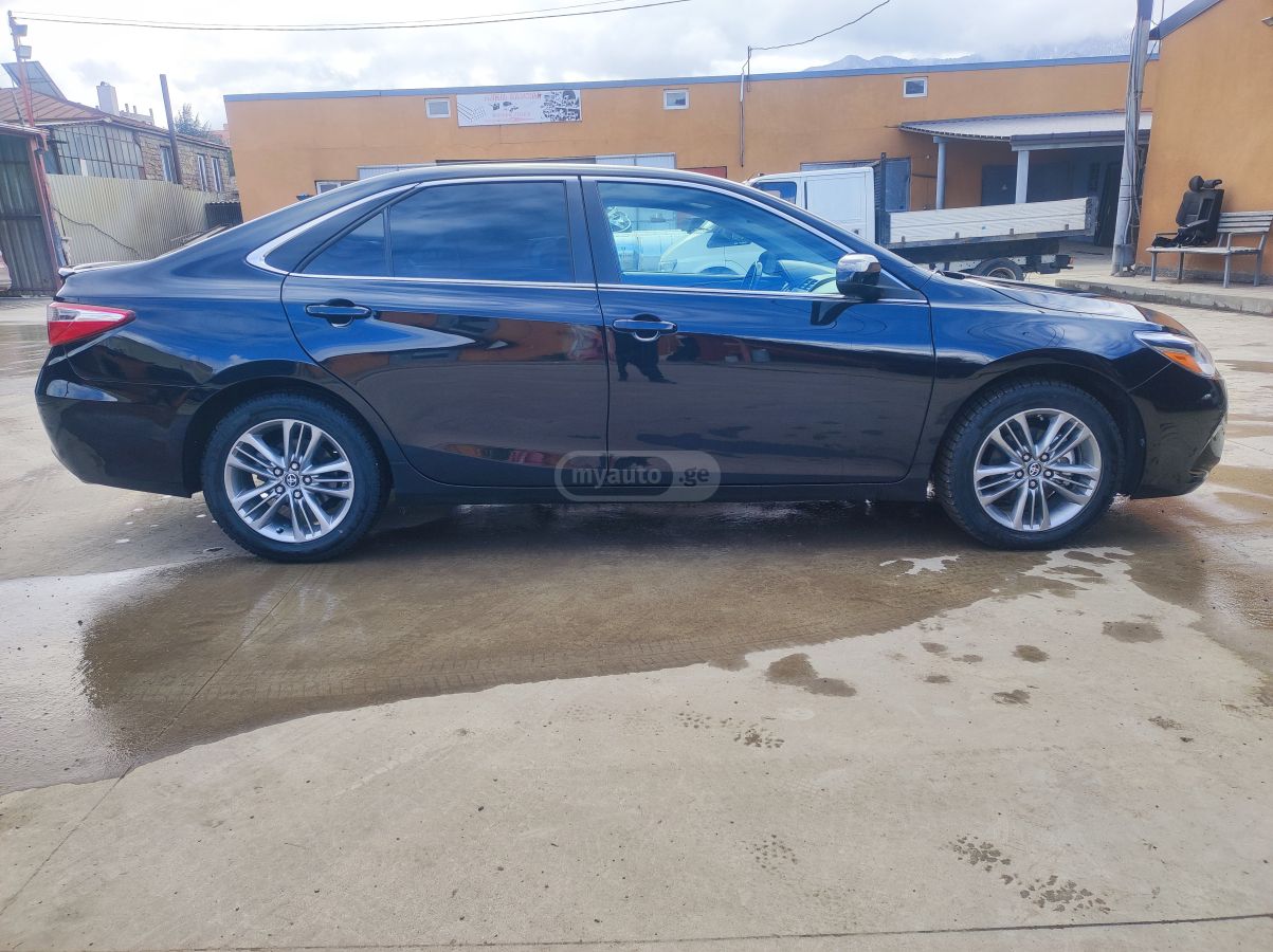 Toyota Camry - фото 7