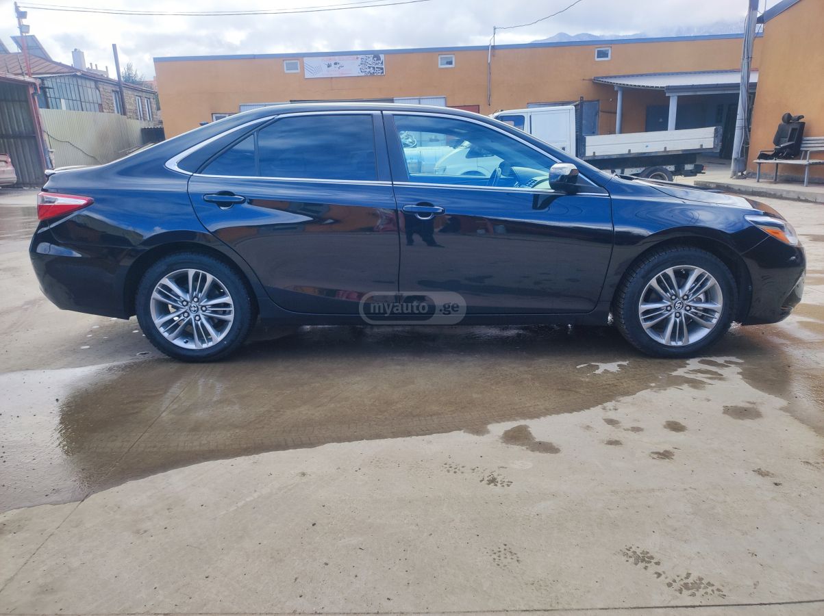 Toyota Camry - фото 8