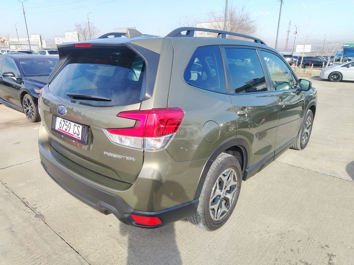 Subaru Premium 4dr All-Wheel Drive CV — миниатюра 3