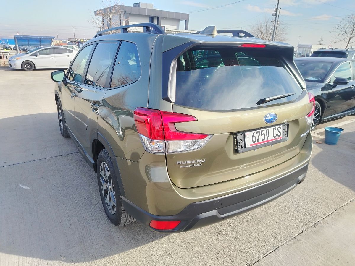 Subaru Premium 4dr All-Wheel Drive CV — миниатюра 5