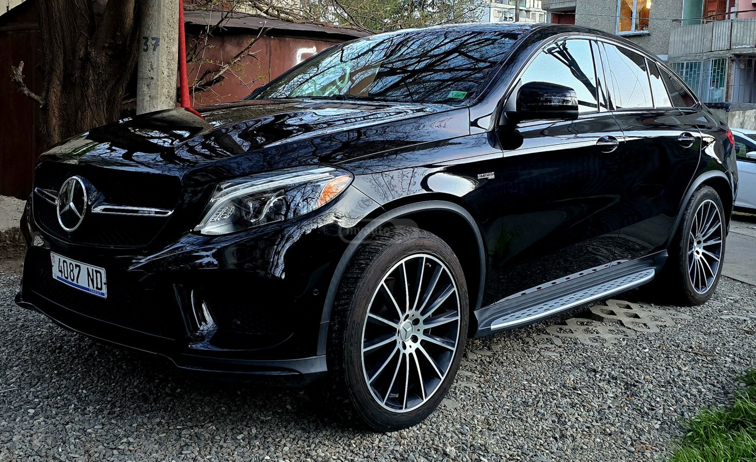 Mercedes-Benz GLE 43 AMG - фото 1