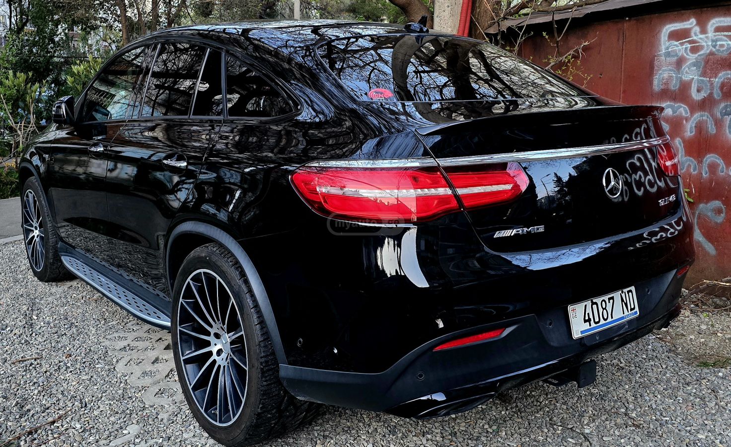 Mercedes-Benz GLE 43 AMG - фото 7