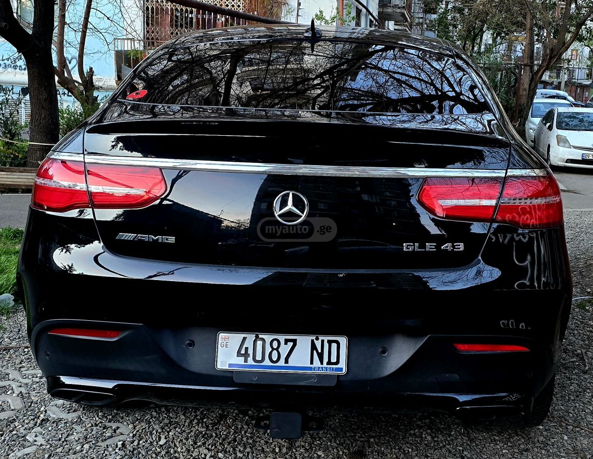 Mercedes-Benz GLE 43 AMG - фото 8