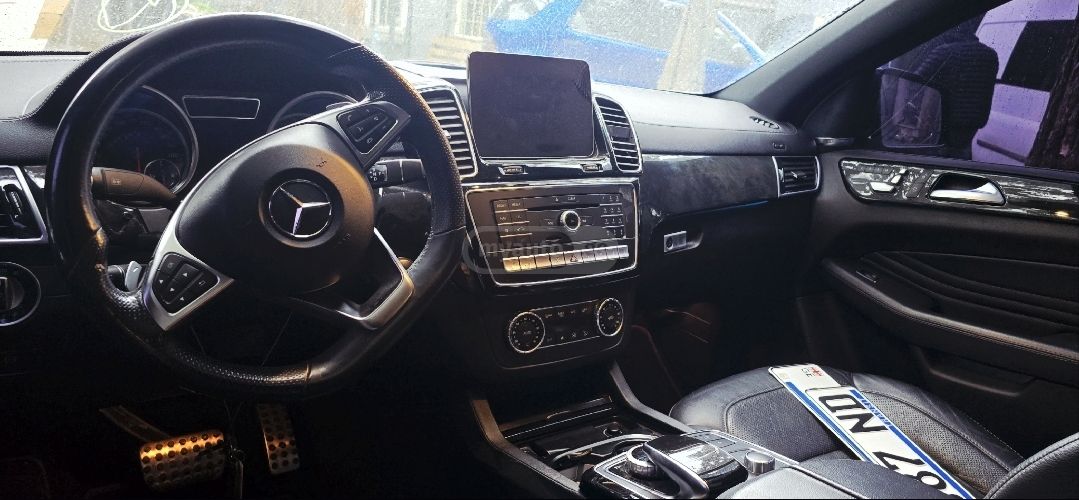 Mercedes-Benz GLE 43 AMG - фото 9