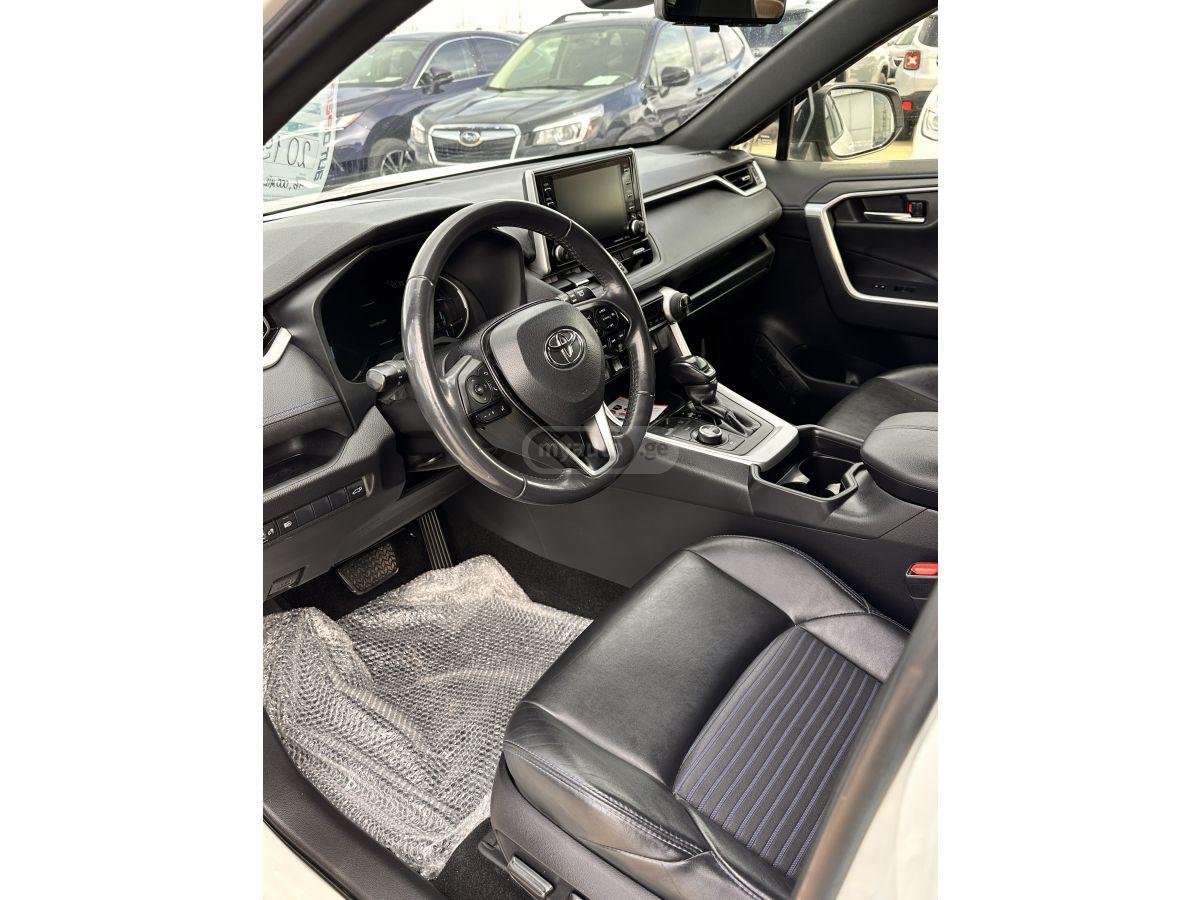 Toyota RAV 4 - фото 11