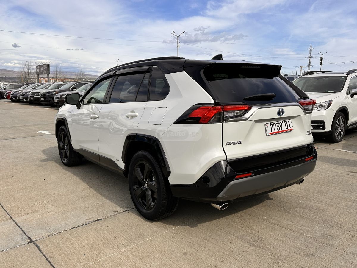 Toyota RAV 4 - фото 7