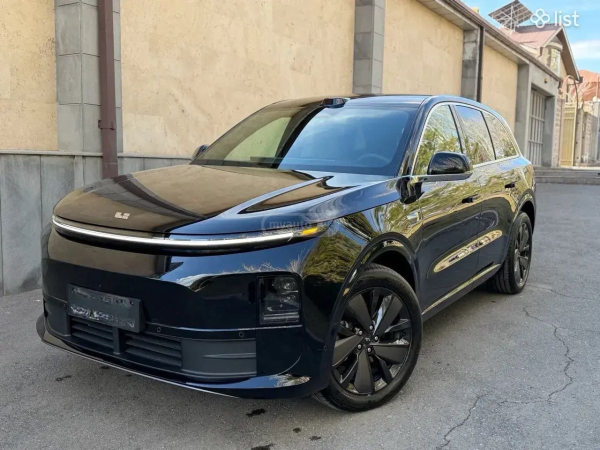 Lixiang L6 - фото 1