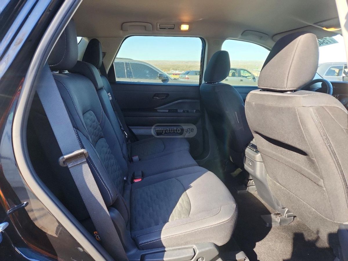 Nissan Pathfinder 2025 — миниатюра 10