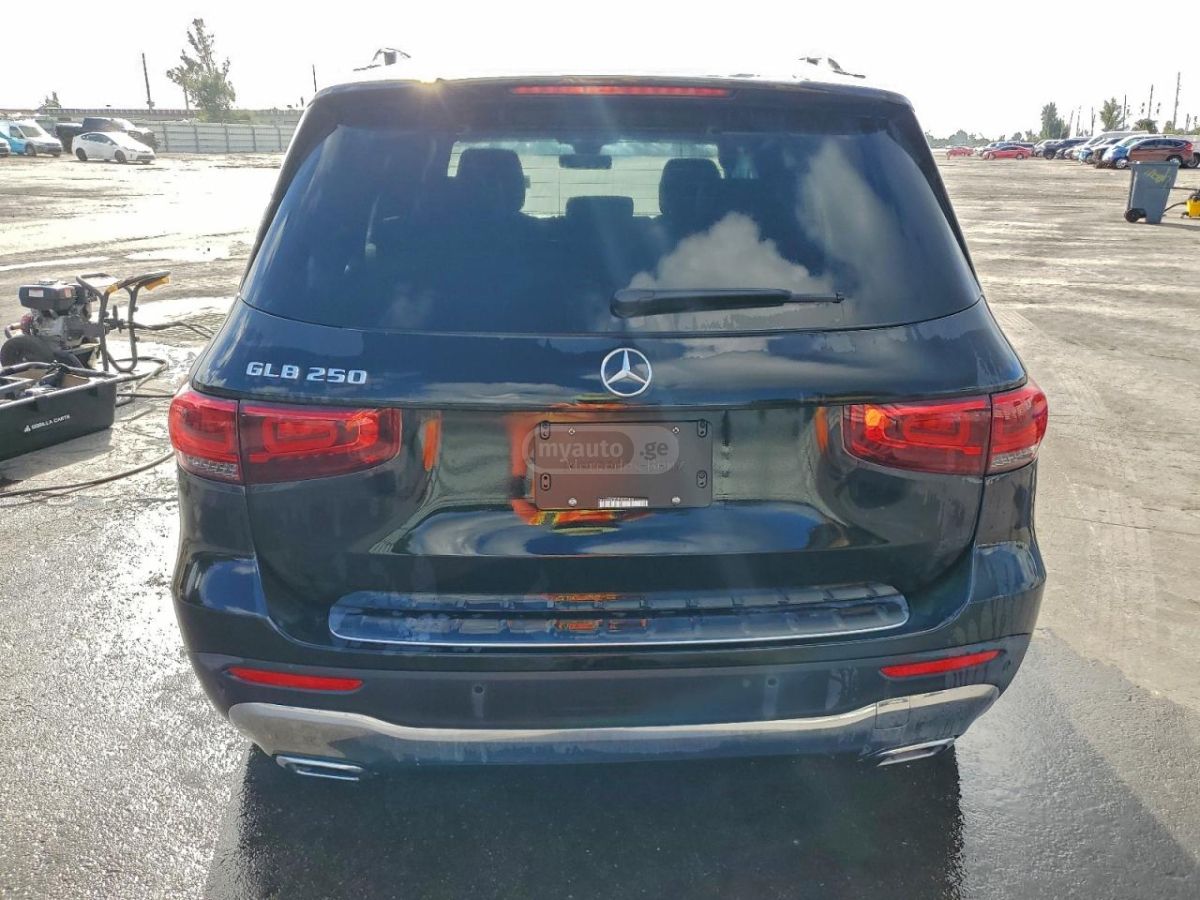 Mercedes-Benz GLB 250 - фото 6