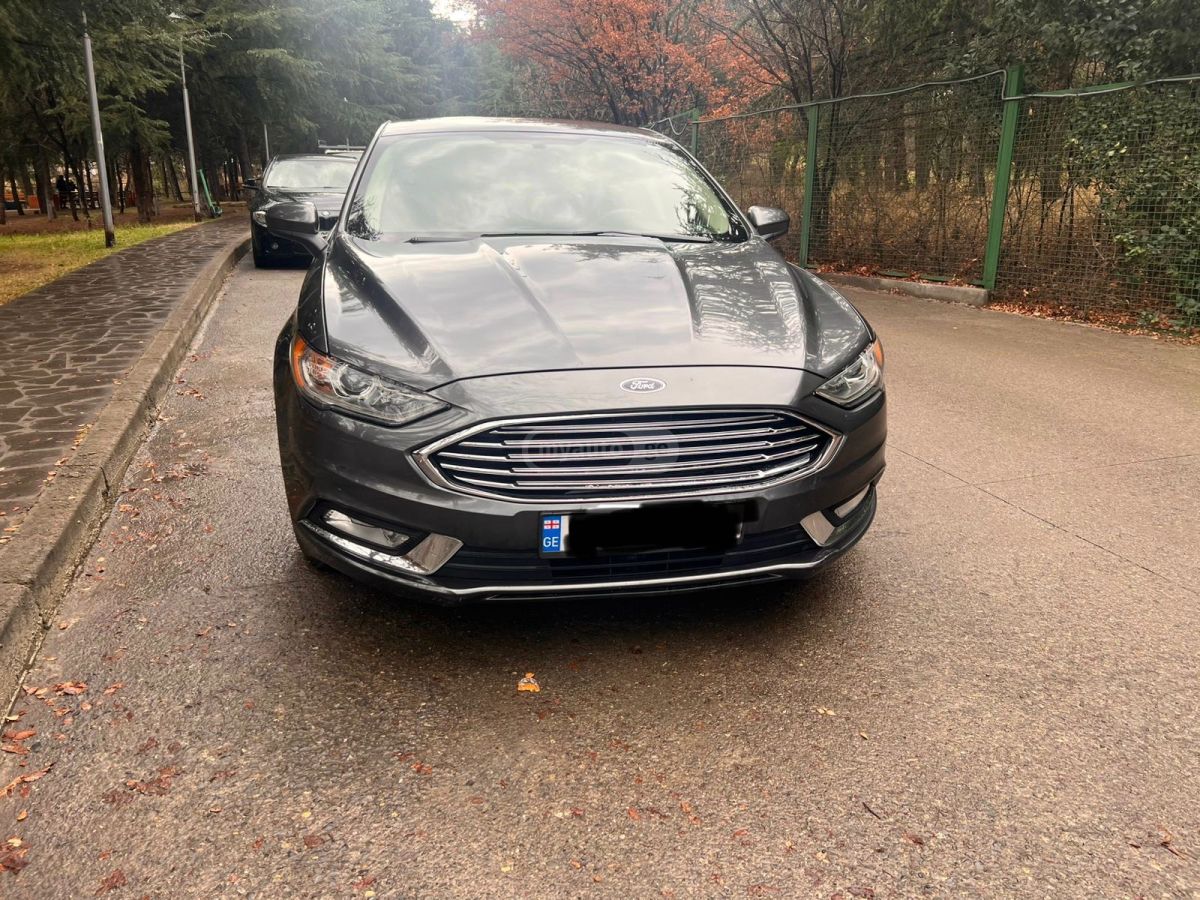 Ford Fusion - фото 1