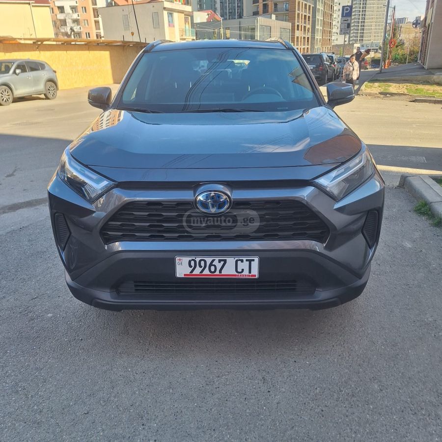 Toyota RAV 4 - фото 1