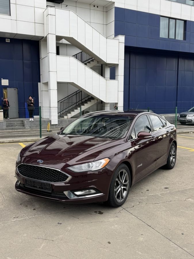 Ford Fusion - фото 1