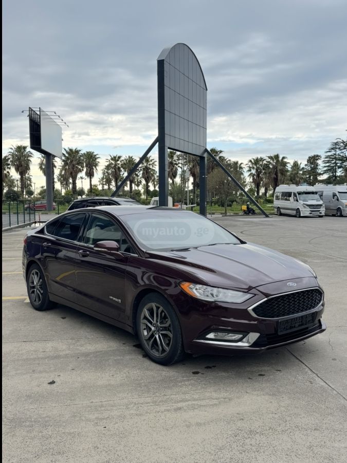 Ford Fusion - фото 7