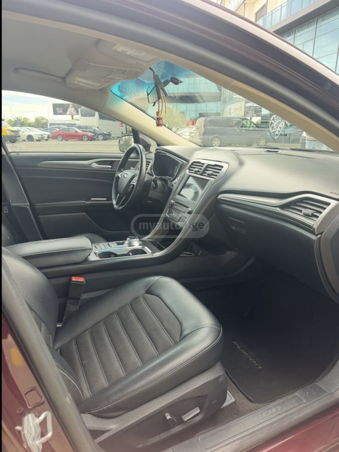 Ford Fusion - фото 8