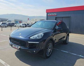 PorscheCayenne