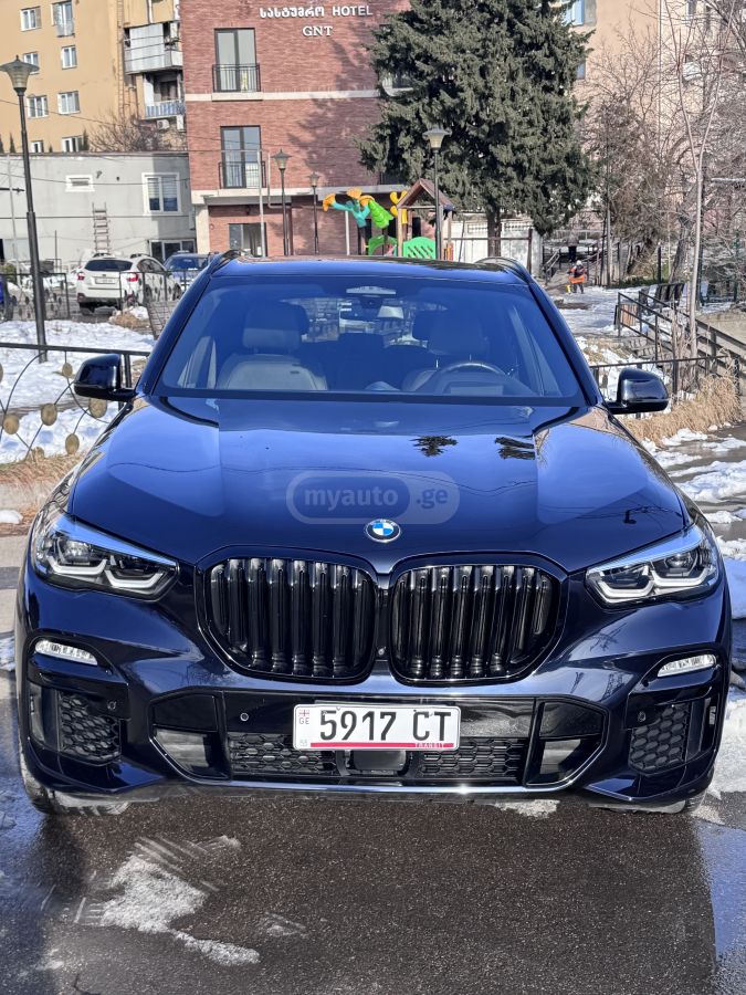 BMW X5 - фото 1