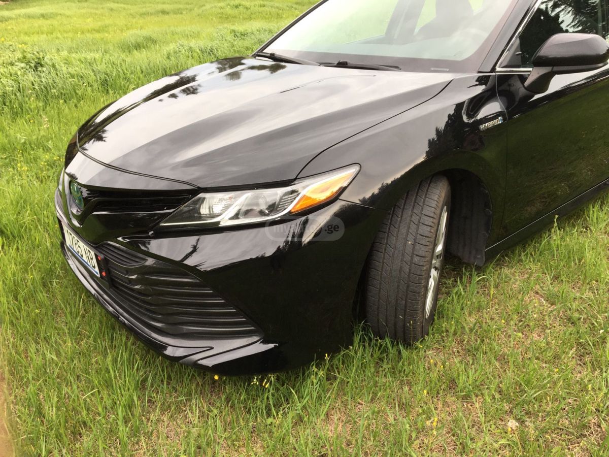 Toyota Camry - фото 4