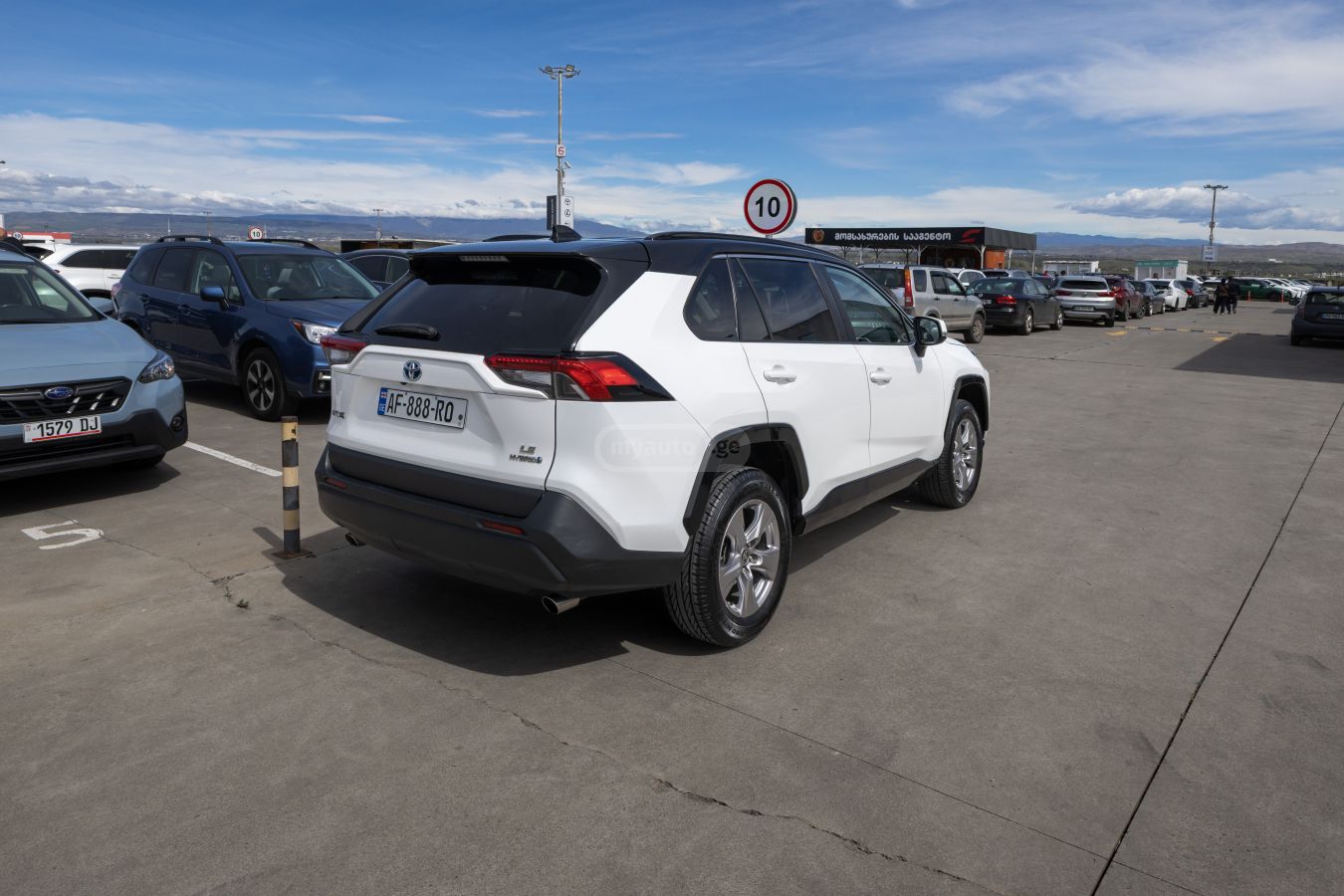 Toyota RAV 4 - фото 4