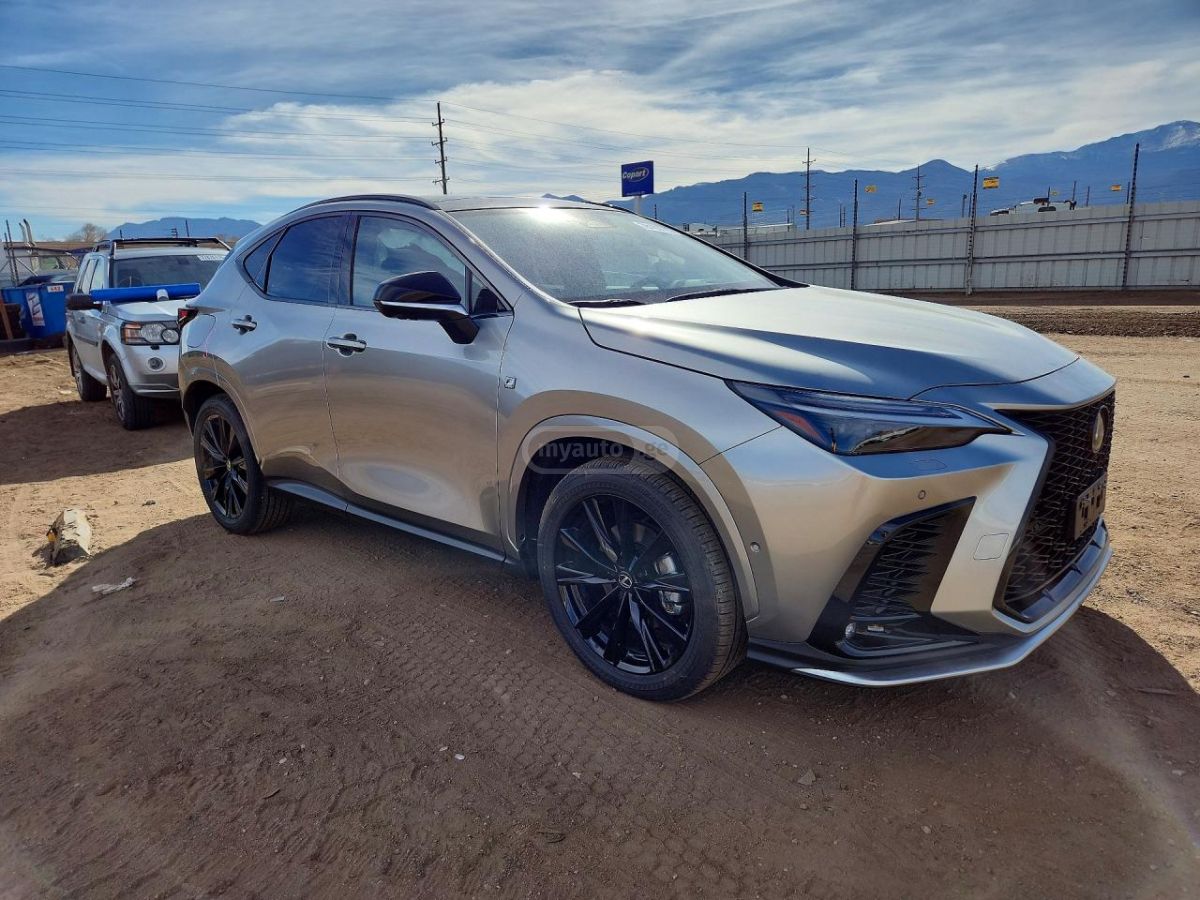 Lexus NX 200 - фото 1
