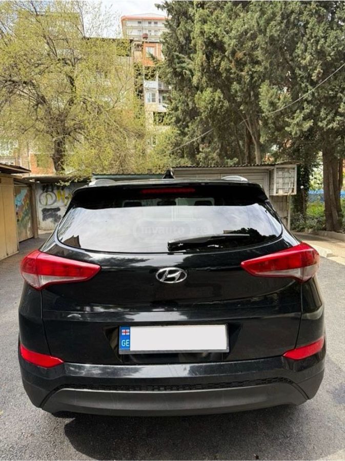 Hyundai Tucson - фото 1