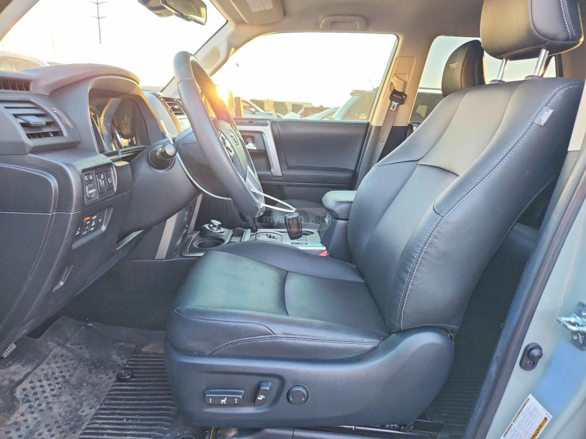 Toyota 4 Runner - фото 7