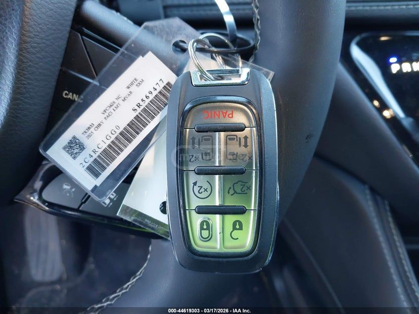 Chrysler Pacifica 2025 — миниатюра 10