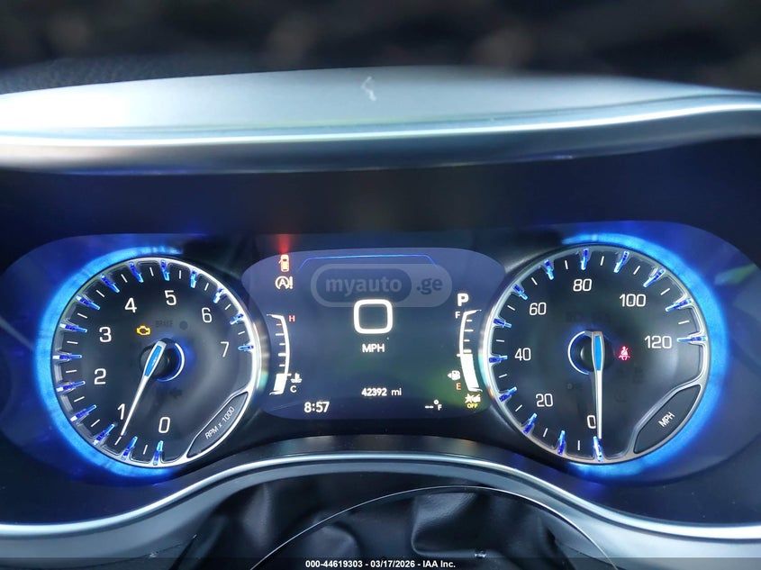 Chrysler Pacifica 2025 — миниатюра 7