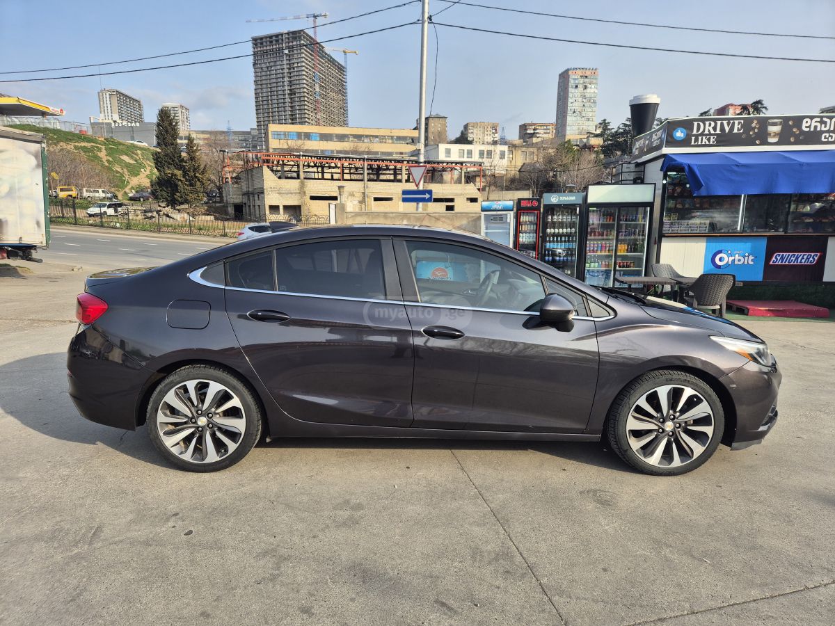 Chevrolet Cruze - фото 4