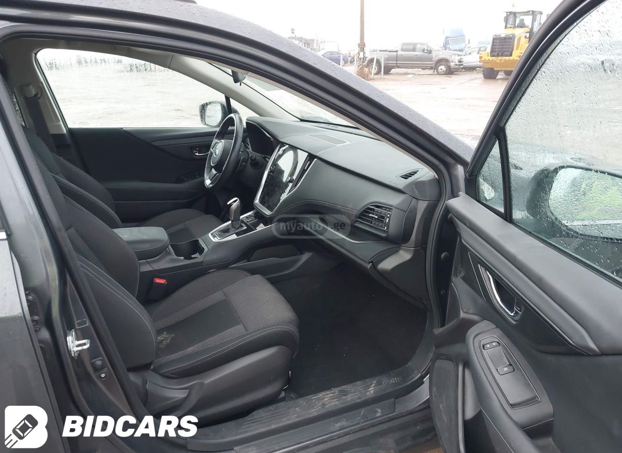 Subaru Premium 4dr All-Wheel Drive CV — миниатюра 6