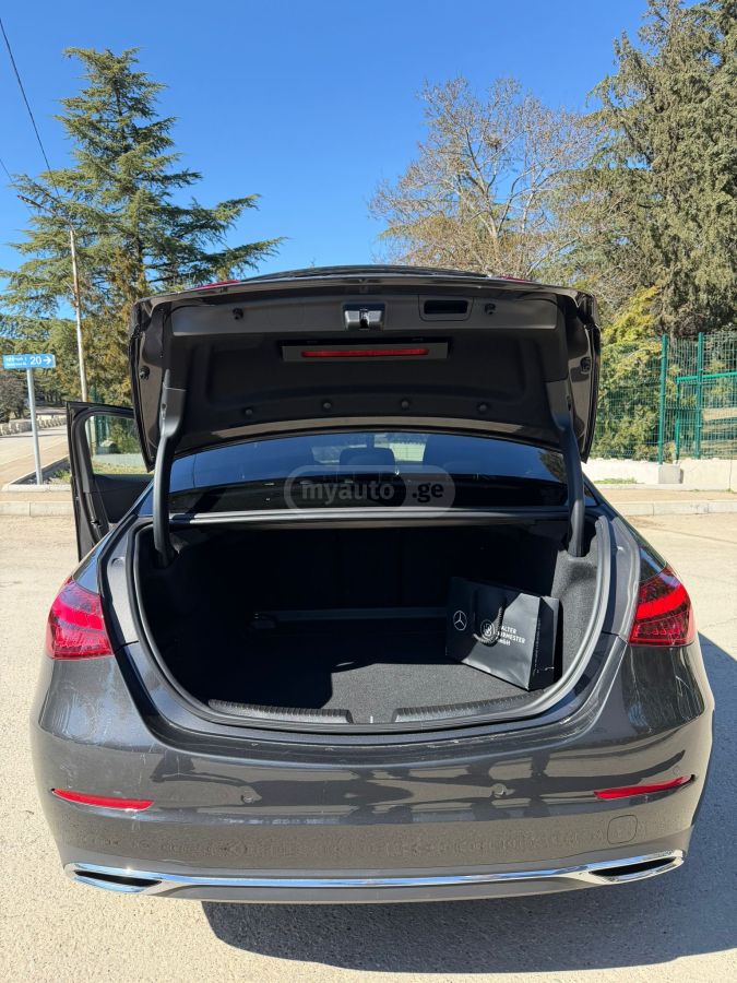 Mercedes-Benz C 180 - фото 12