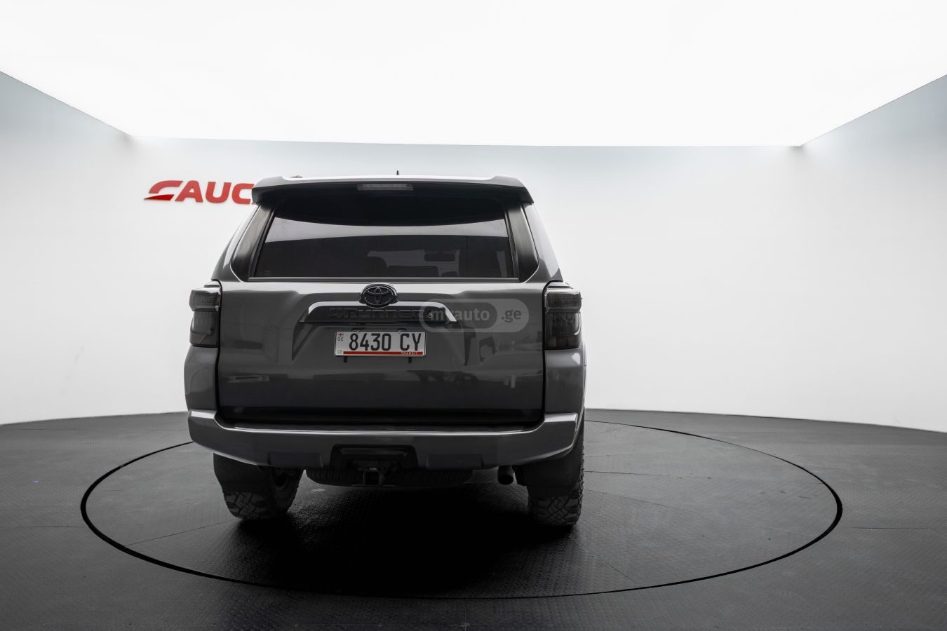 Toyota 4 Runner - фото 5